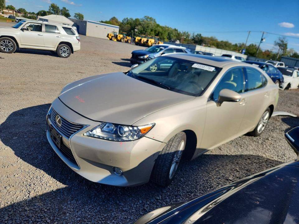 2013 LEXUS ES