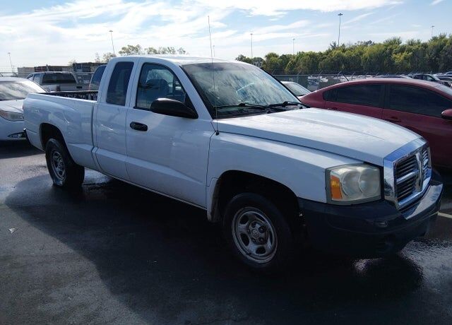 2005 DODGE Dakota