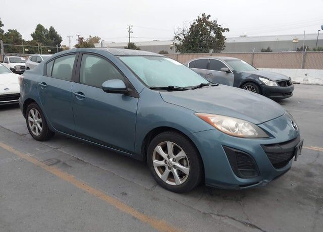 2011 MAZDA Mazda3