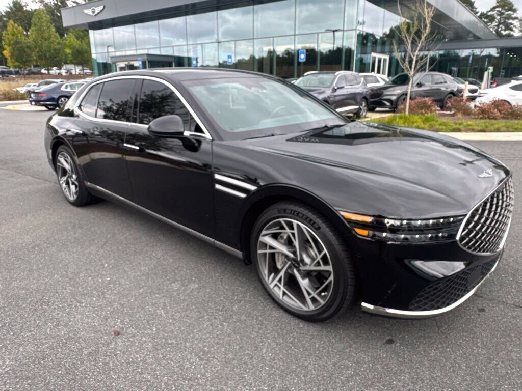 2023 GENESIS G90