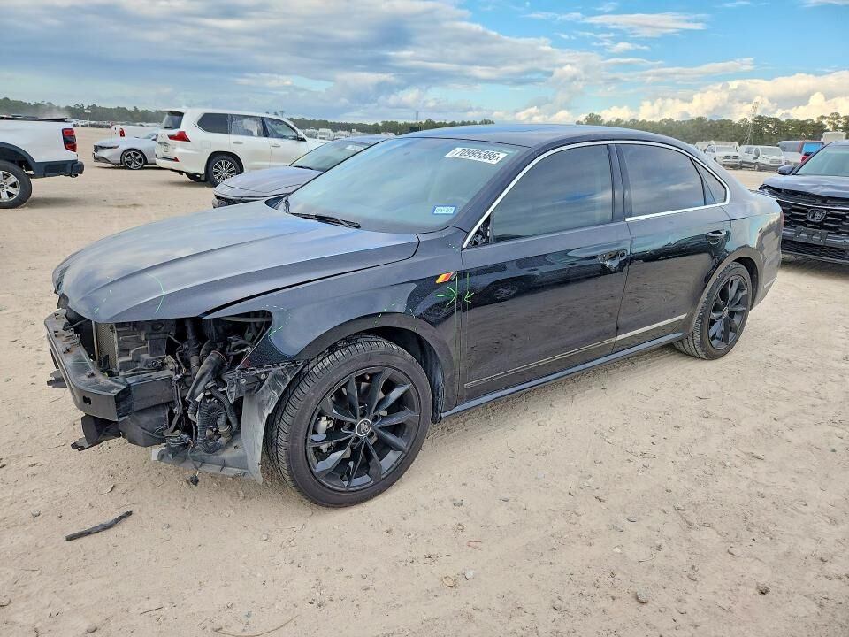 2017 VOLKSWAGEN Passat