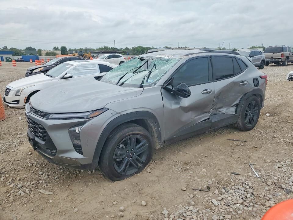 2026 CHEVROLET Trax