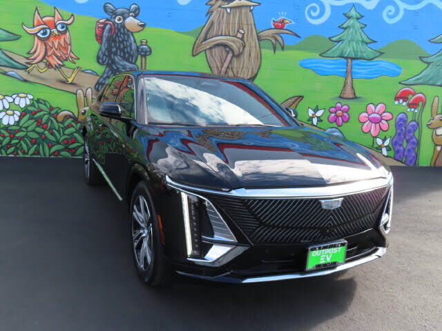 2025 CADILLAC Lyriq