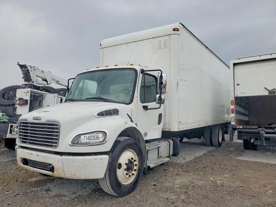 2013 FREIGHTLINER M2
