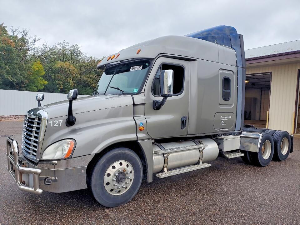 2015 FREIGHTLINER Cascadia