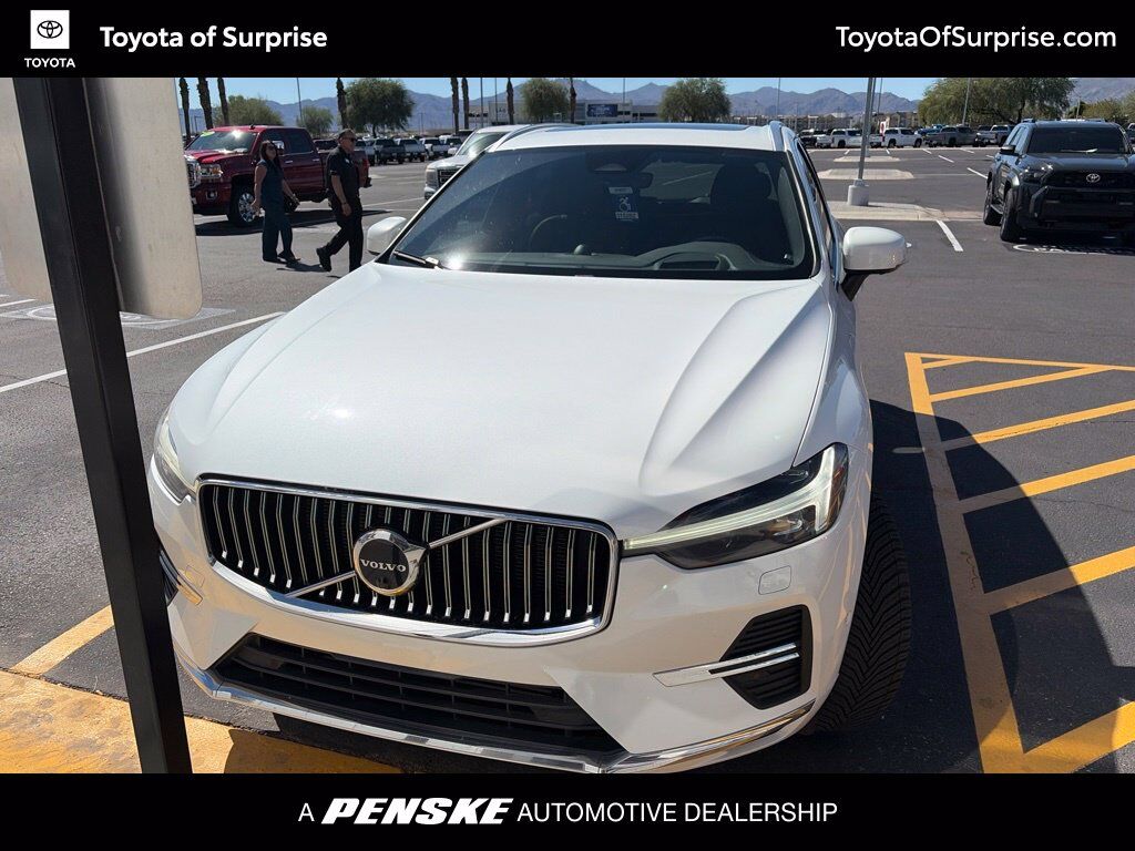 2022 VOLVO XC60