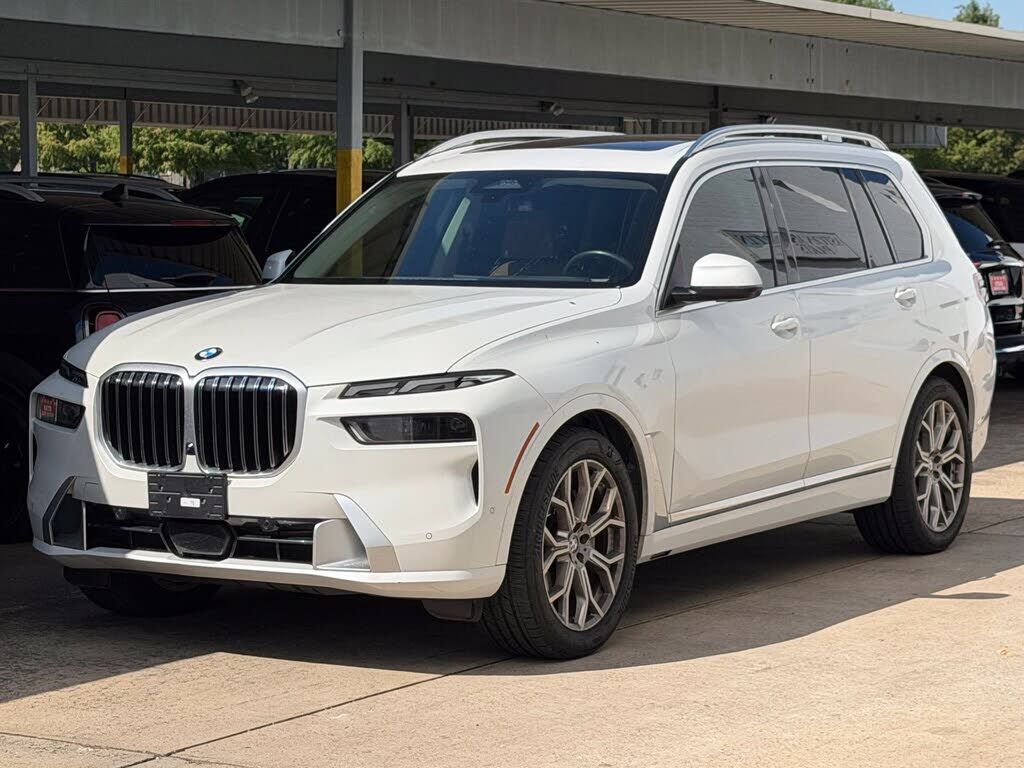 2023 BMW X7