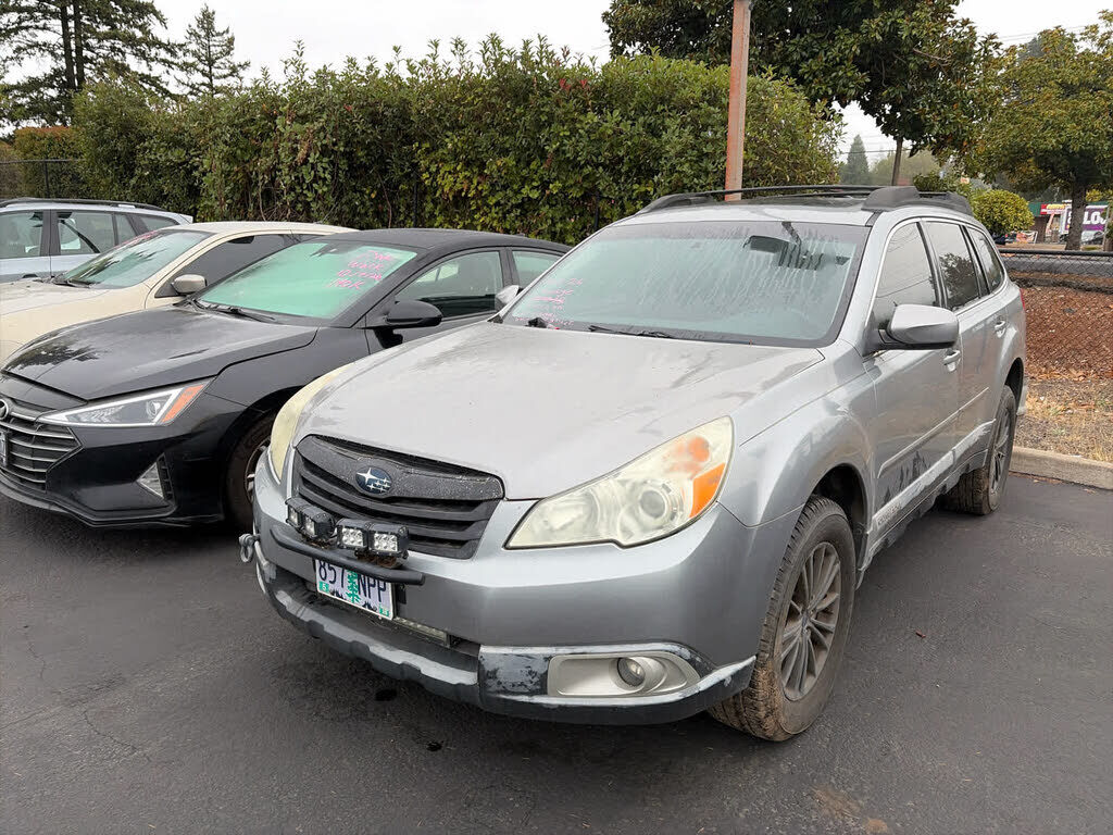 2011 SUBARU Outback