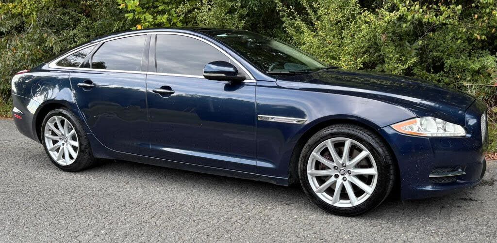 2011 JAGUAR XJ