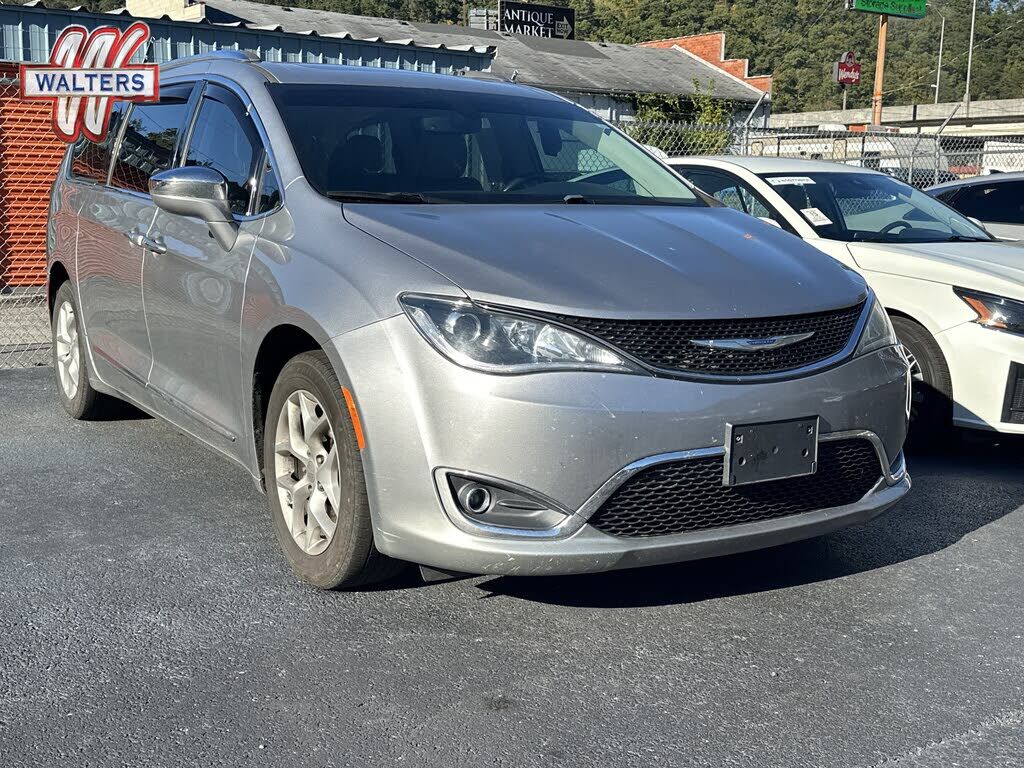 2020 CHRYSLER Pacifica