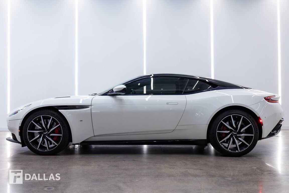 2017 ASTON MARTIN DB11
