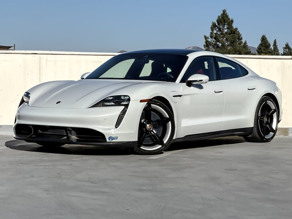 2020 PORSCHE Taycan