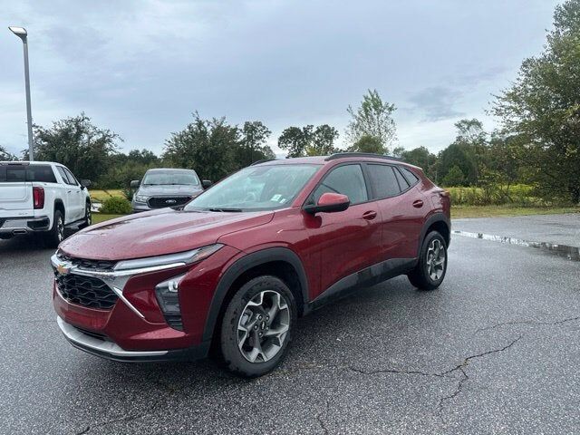 2024 CHEVROLET Trax