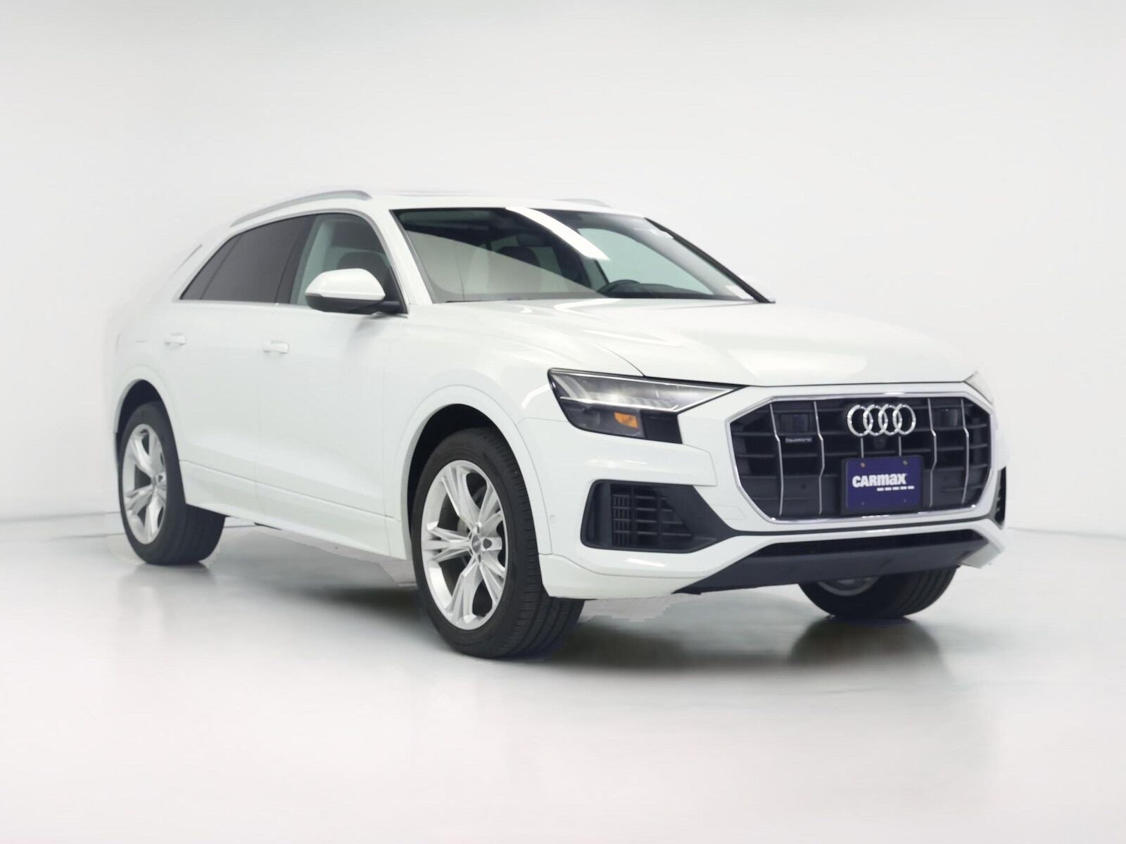 2023 AUDI Q8