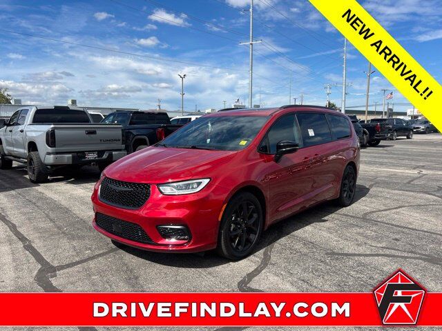 2025 CHRYSLER Pacifica