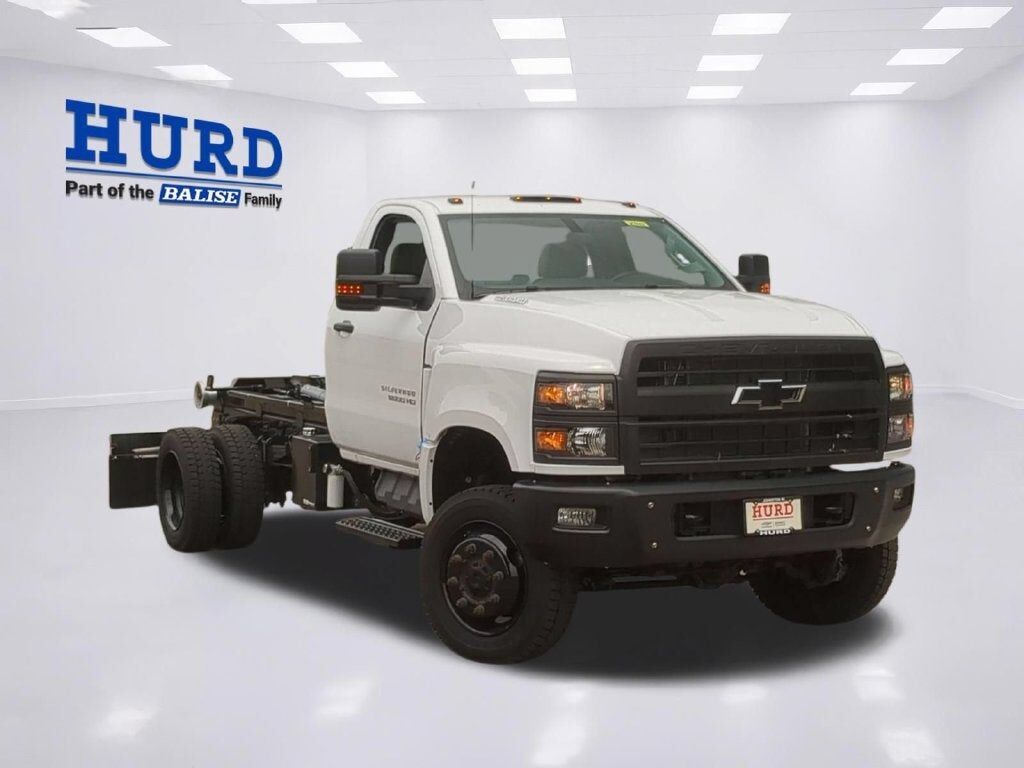 2024 GMC Silverado Medium Duty
