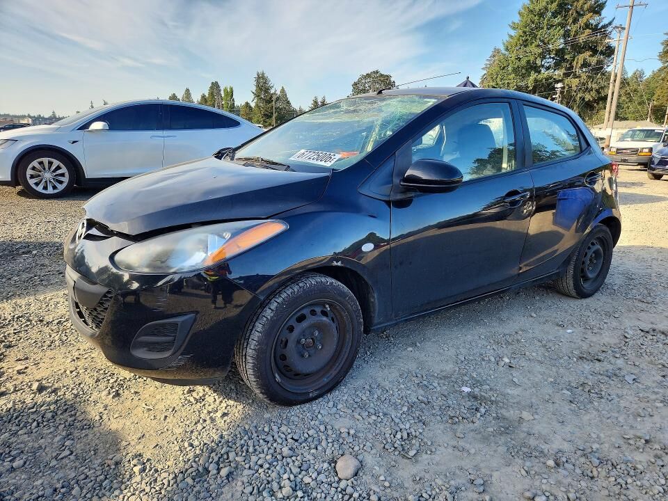 2013 MAZDA Mazda2