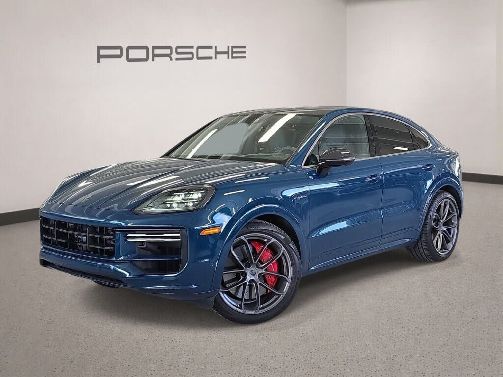 2025 PORSCHE Cayenne