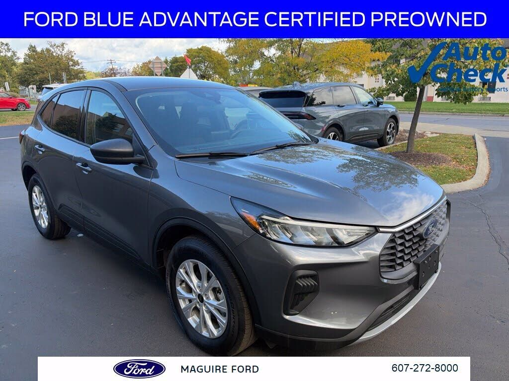 2025 FORD Escape