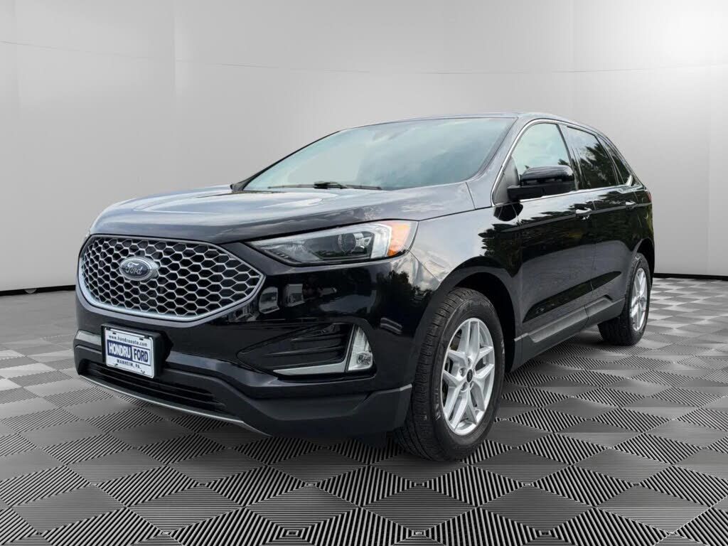 2023 FORD Edge