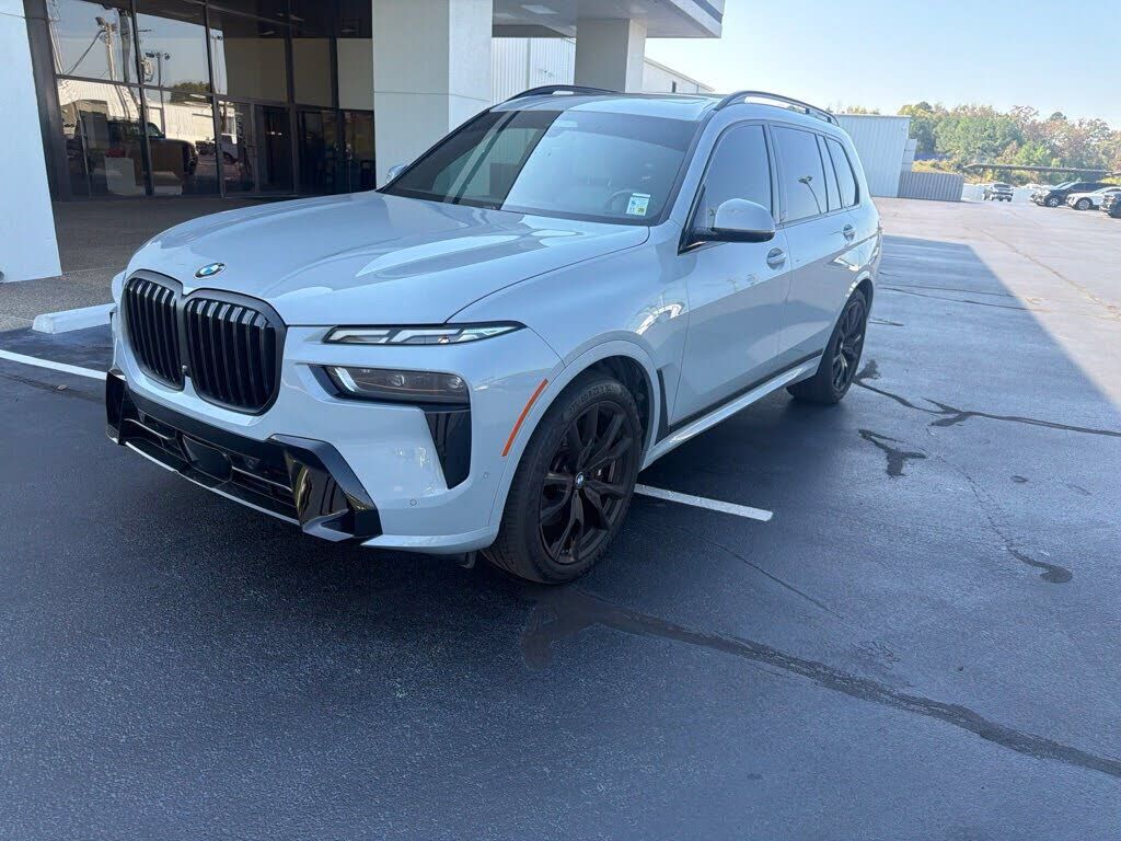 2025 BMW X7