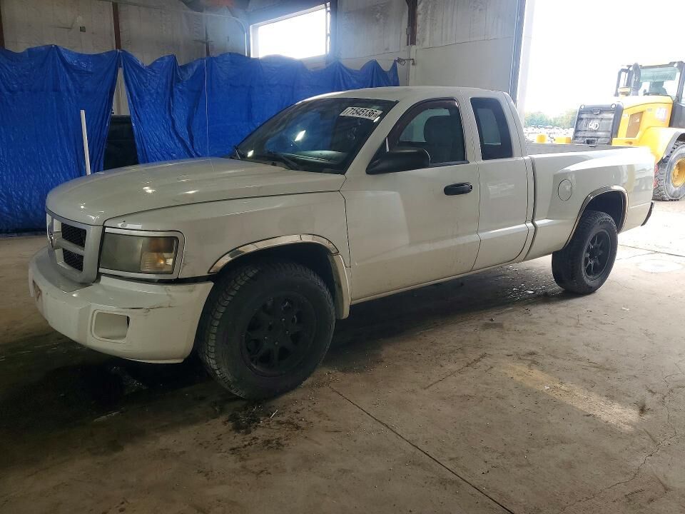 2011 DODGE Dakota