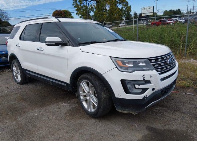 2017 FORD Explorer