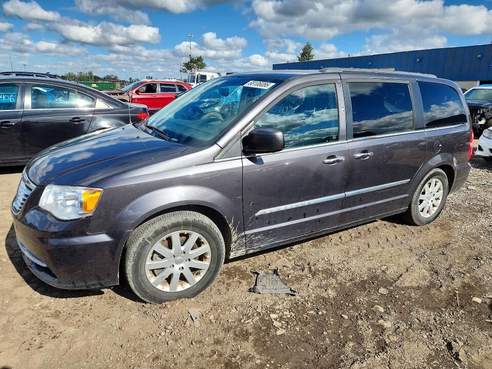 2015 CHRYSLER Town and Country