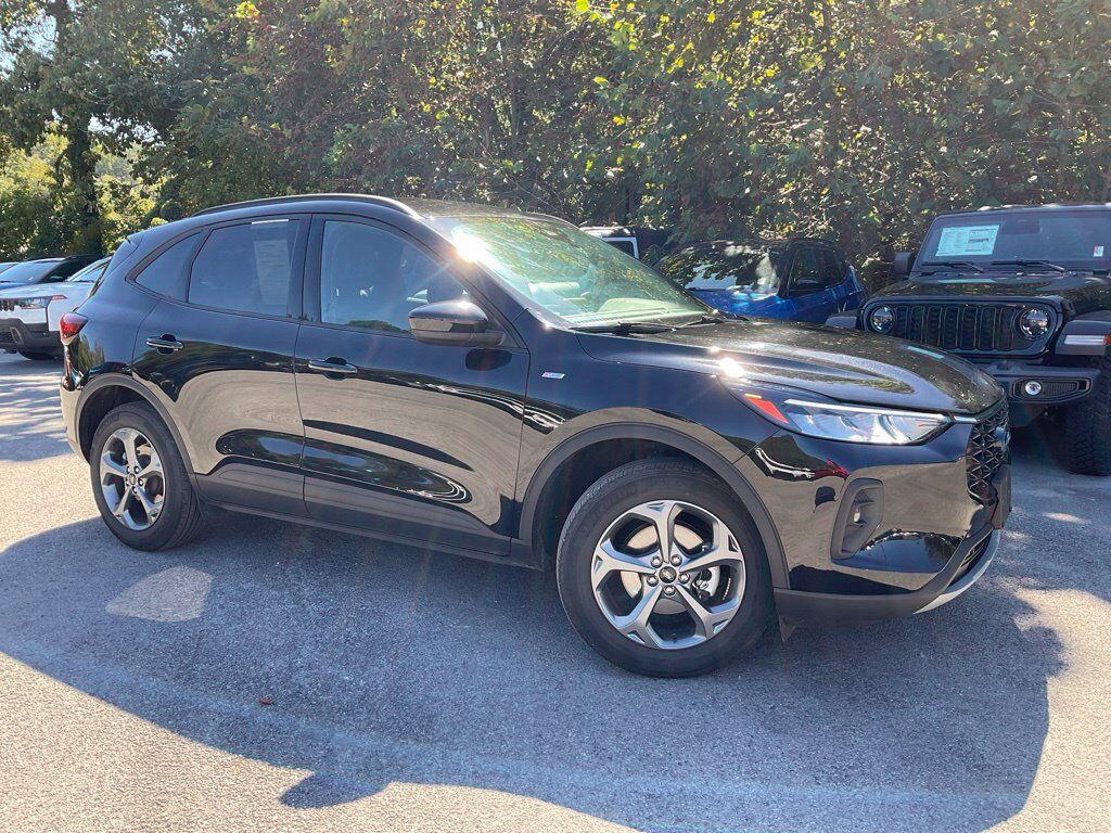 2025 FORD Escape