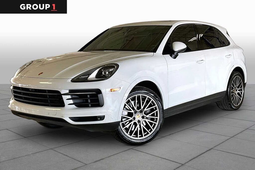 2022 PORSCHE Cayenne