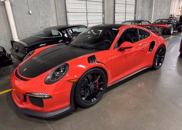 2016 PORSCHE 911
