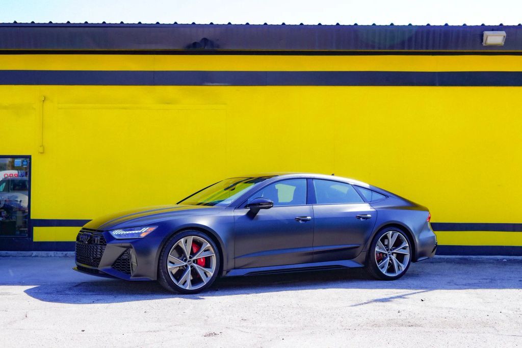 2021 AUDI RS7