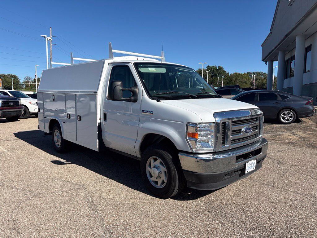2022 FORD E-350
