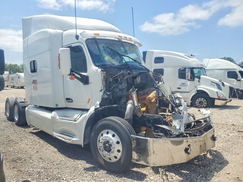 2015 PETERBILT 579