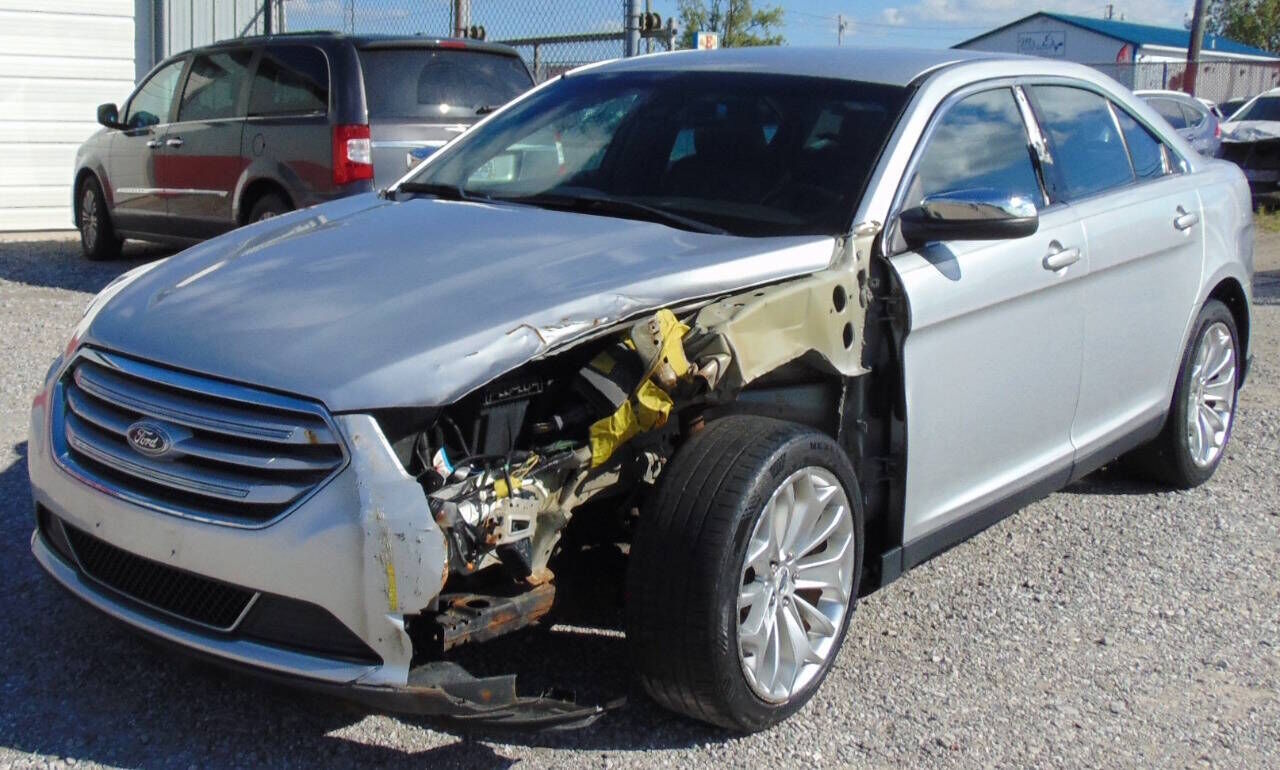 2017 FORD Taurus