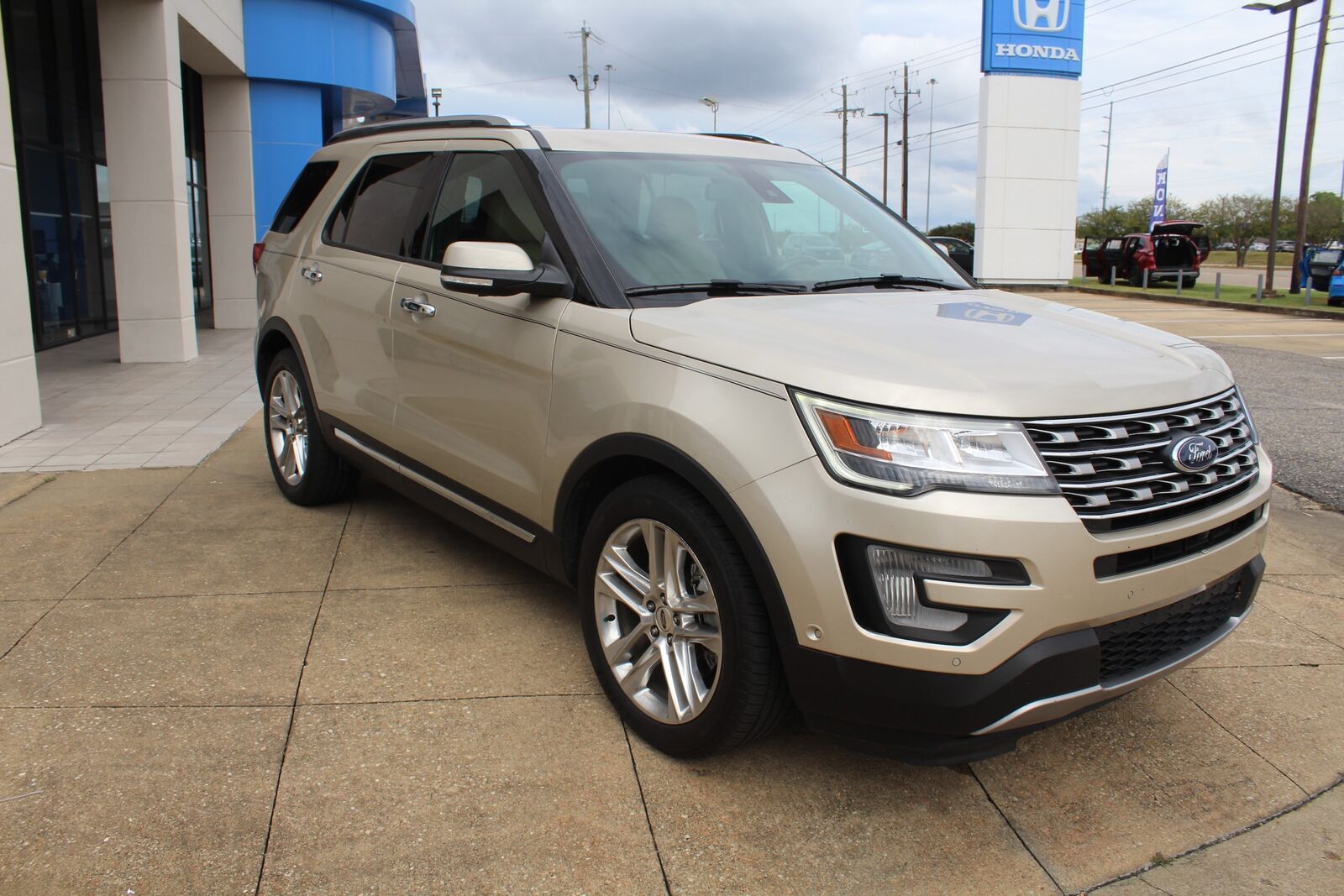 2017 FORD Explorer
