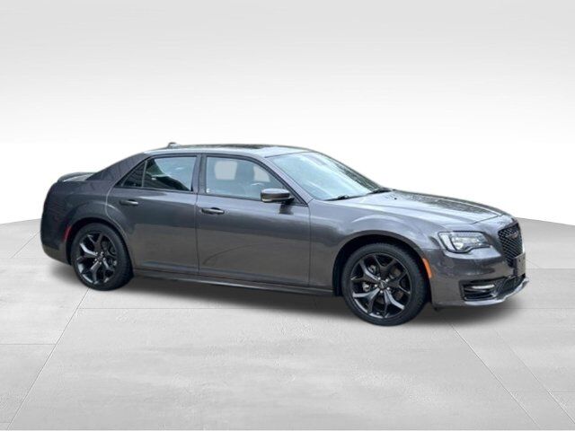 2023 CHRYSLER 300