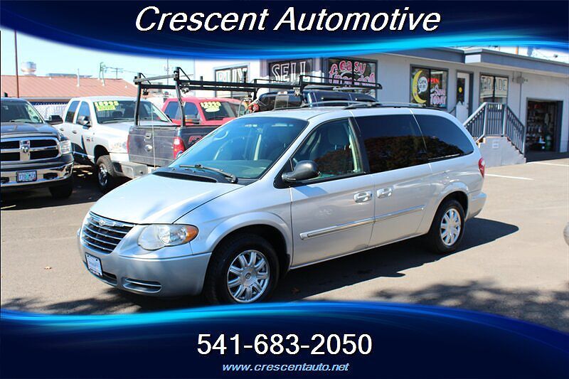 2006 CHRYSLER Town and Country