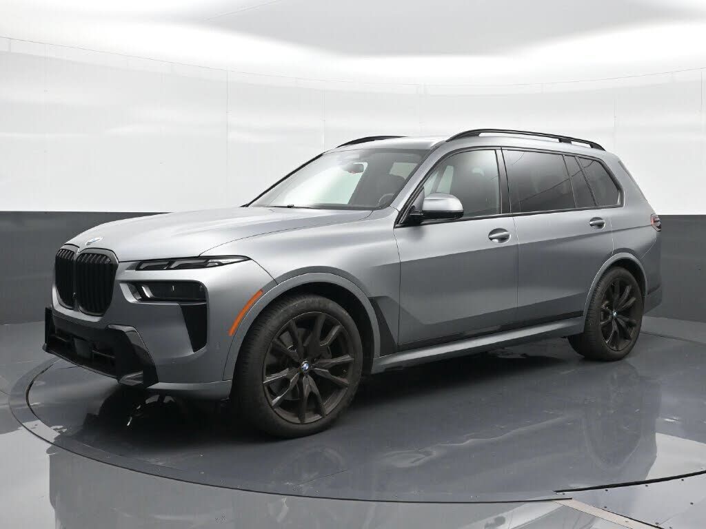 2023 BMW X7