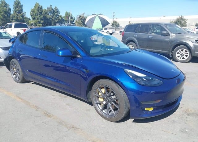 2022 TESLA Model 3
