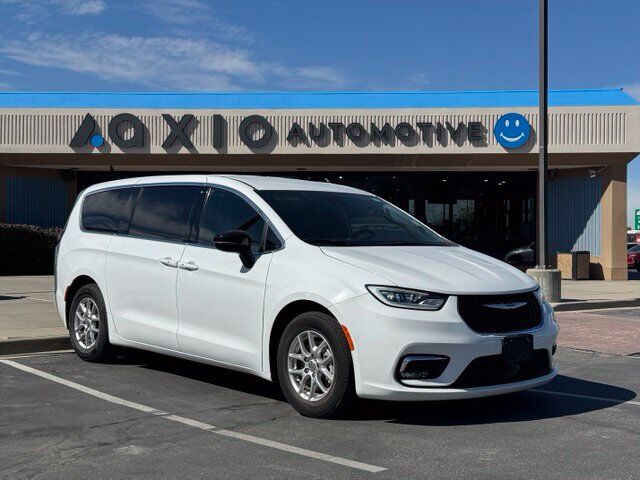 2025 CHRYSLER Pacifica