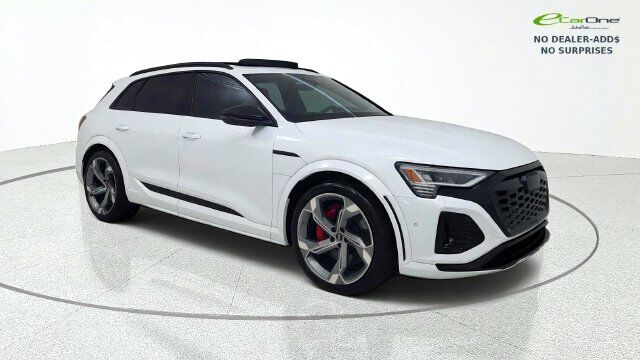 2024 AUDI SQ8