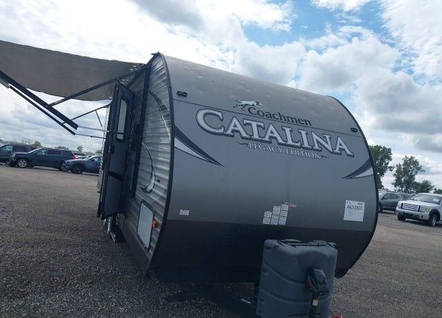 2017 FOREST RIVER Catalina