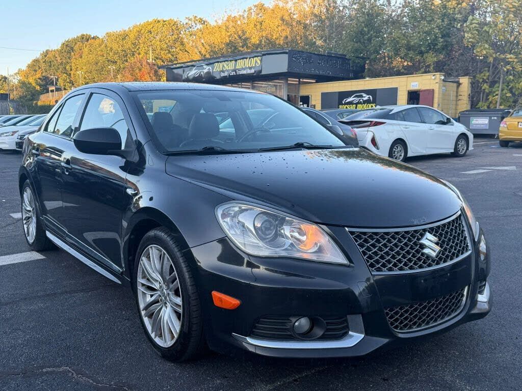 2012 SUZUKI Kizashi