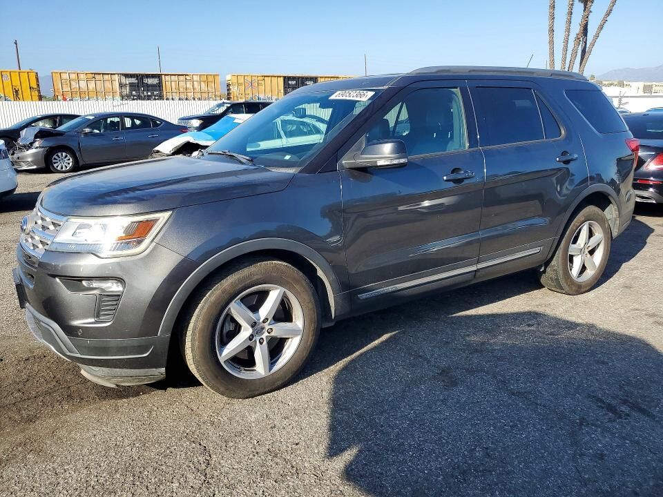 2018 FORD Explorer
