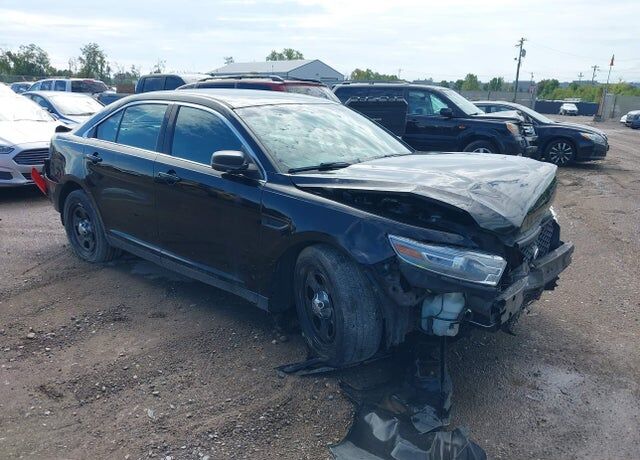 2013 FORD Taurus