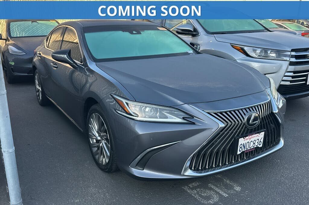 2020 LEXUS ES