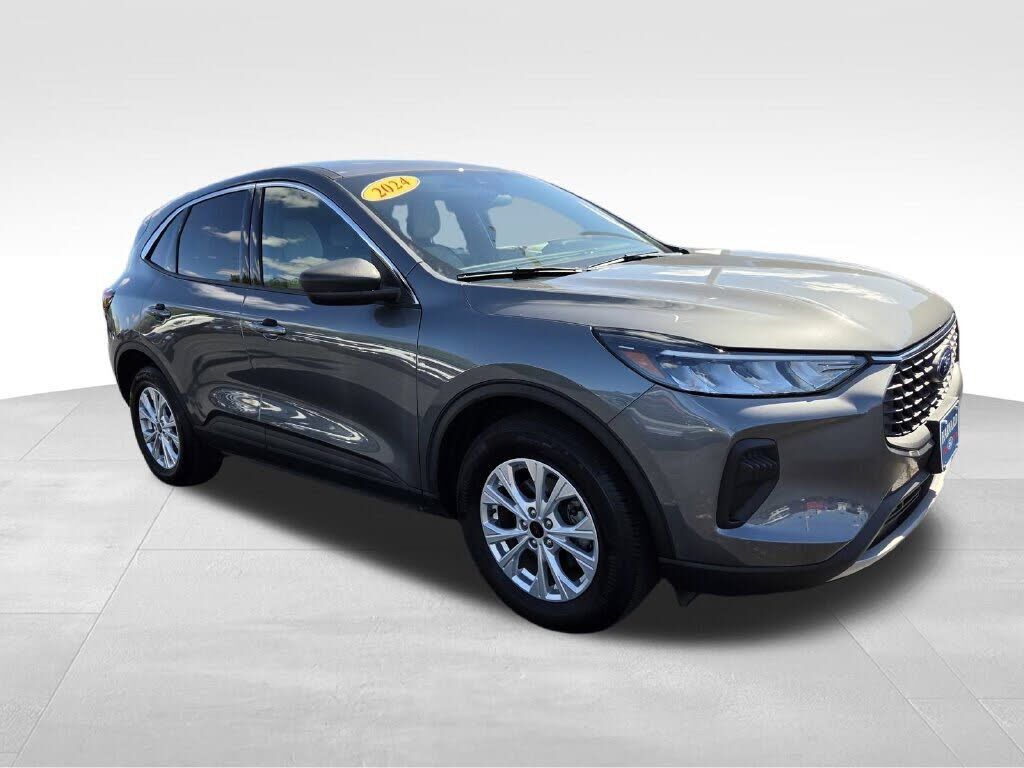 2024 FORD Escape