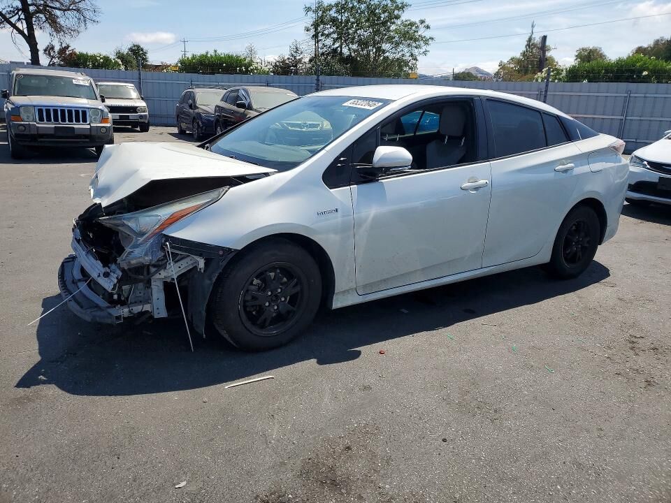2016 TOYOTA PRIUS