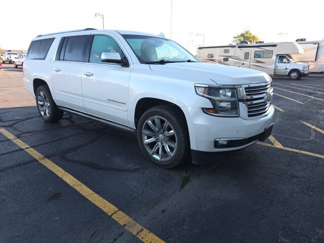 2016 CHEVROLET Suburban